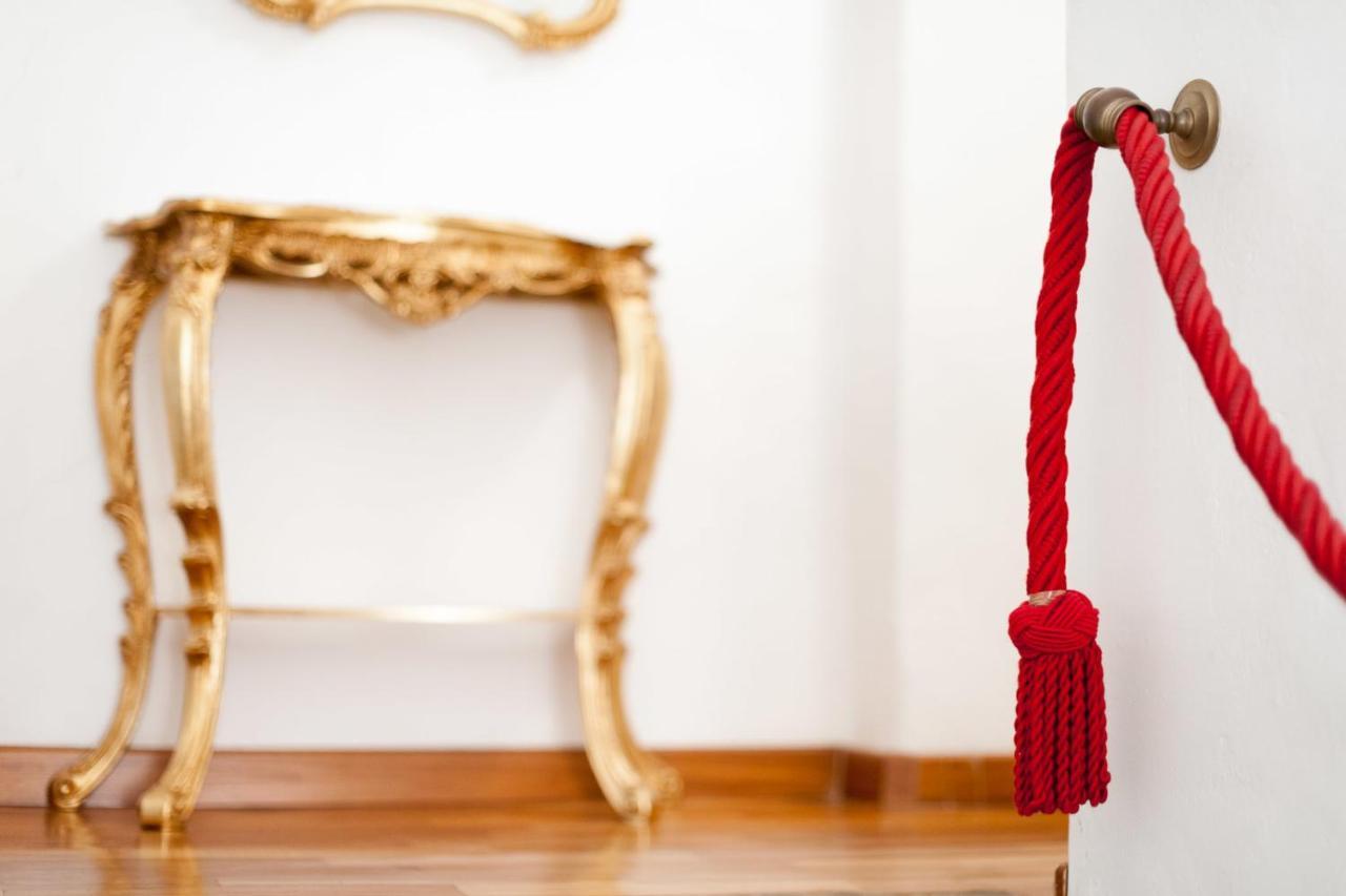 Pontevecchio Luxury Suite Amazing Location - Hosted By Sweetstay ฟลอเรนซ์ ภายนอก รูปภาพ