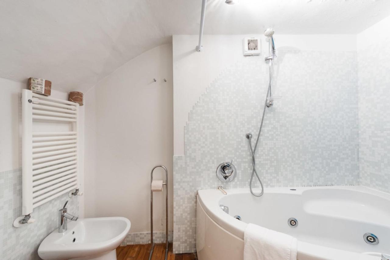 Pontevecchio Luxury Suite Amazing Location - Hosted By Sweetstay ฟลอเรนซ์ ภายนอก รูปภาพ